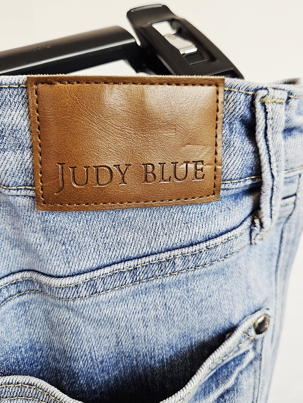 Judy Blue High Waist Side Panel Barrel Leg Jean size 29 - Picture 13 of 16